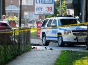 Ladrón de autos en Queens dejó a mujer de 87 años con lesiones cerebrales en medio de un robo