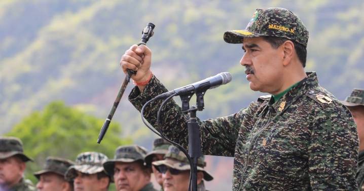 Ante el avance de buques militares, Maduro desafía a EEUU: No hay forma de que entren a Venezuela