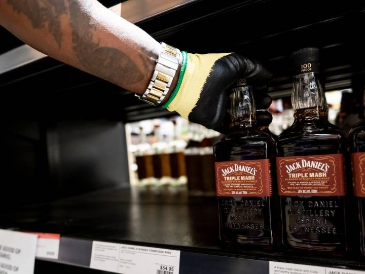 U.S. alcohol won't return to LCBO shelves yet: Doug Ford
