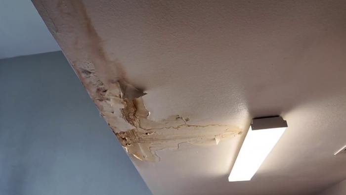 Unsafe living conditions plague North Side apartment complex, residents say
