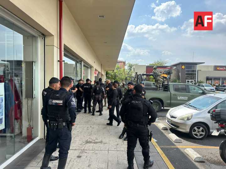 Desmantelan centro de monitoreo clandestino; arrestan a un narcomenudista en Guadalajara