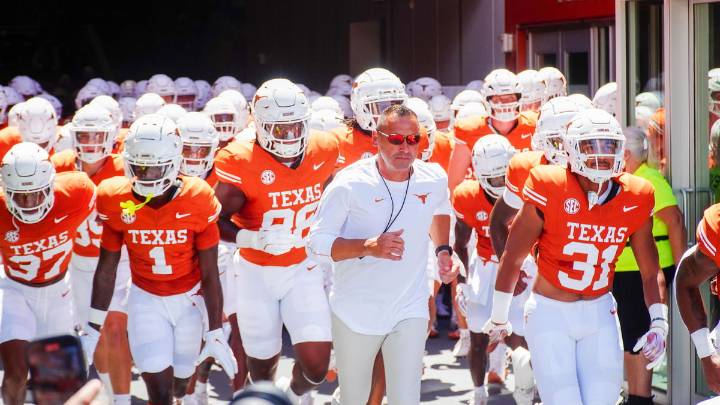 Texas Legend Gives Big Endorsement to Arch Manning’s Offensive Partner After Major Award Nod Texas shot up to the limelight as one of their players gets backed by a Longhorns legend after receiving bi