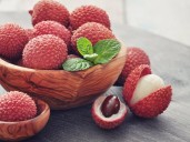 Para qué sirve el lichi, la fruta china que es un tesoro para la vitalidad