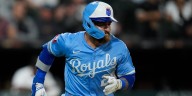 Royals mount furious comeback to beat White Sox 5