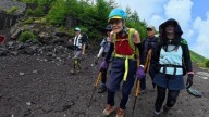 Un japonés de 102 años bate el récord de edad en subir al monte Fuji