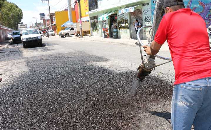 Destina Clara Brugada más de 500 mdp para reparar baches en CDMX