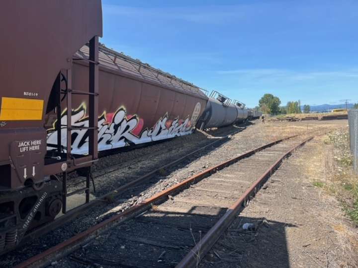 North Plains train derailment disrupts Garlic Festival traffic