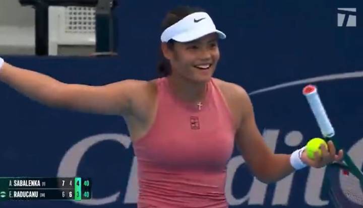 ‘It’s ridiculous’ - Crowd agrees with Emma Raducanu following umpire's exasperated response to unusual issue