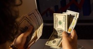 Salida de capitales de Chile se modera y cierra en junio con su nivel más bajo para un primer semestre desde 2017