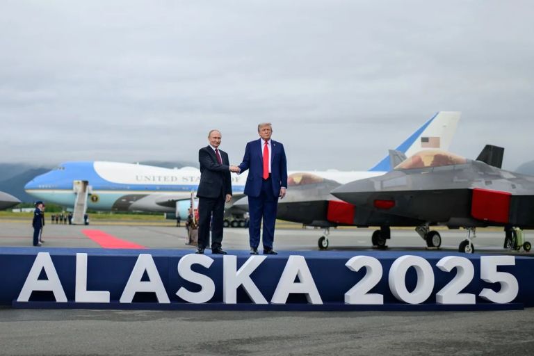 Trump y Putin ya están reunidos en Alaska para negociar el fin de la guerra en Ucrania