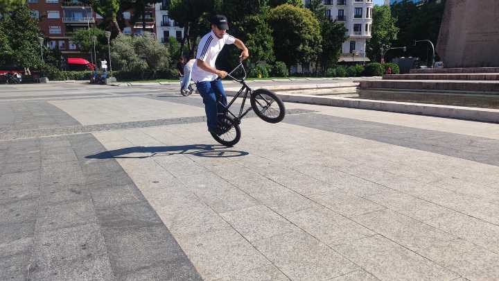 El campeón que entrena en la calle: el BMX Freestyle crece en Madrid al ritmo de la constancia