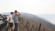 En la zona cero del incendio de El Acebo, donde "no se puede respirar" y el temor persiste: "Estábamos rodeados de fuego"