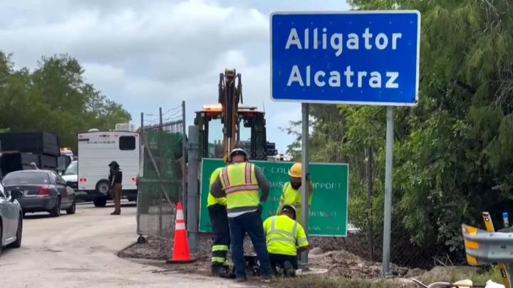 U.S. judge orders immigration detention centre in Florida to wind down operations