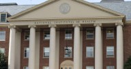 Líderes hispanos en EEUU lanzan instituto de investigación en salud para combatir recortes federales