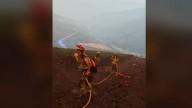 Dentro del infierno de León: la lucha de los bomberos valencianos contra el fuego