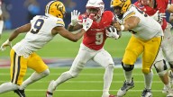 Jai’Den Thomas dedicates season to his father in emotional debut