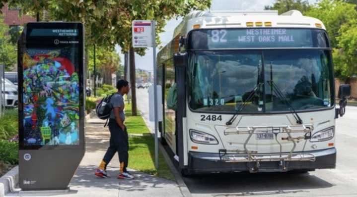 Estudiantes HISD viajarán gratis con METRO este ciclo escolar