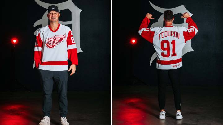Detroit Tigers players wear Fedorov jerseys to ballpark