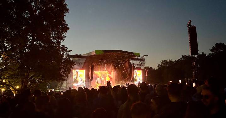 Sam Fender has me feeling a bit left out at Wythenshawe Park