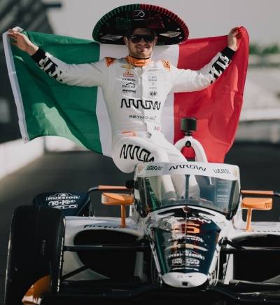 El piloto mexicano Pato O'Ward es subcampeón de IndyCar