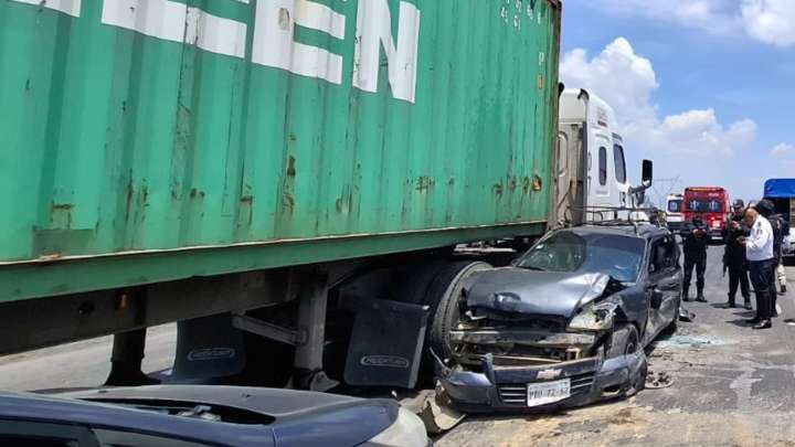 Accidente en Libramiento Bicentenario Hoy: Al Menos Hay 1 Muerto y 12 Lesionados por Carambola