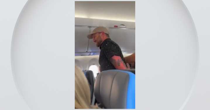 Unruly passenger facing charges after disruption causes flight to divert to Colorado, FBI says