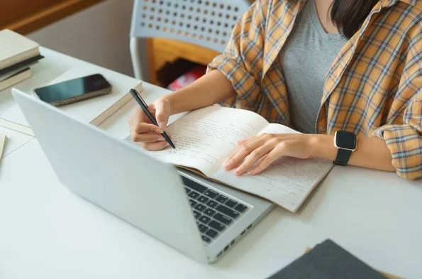 ¿Vives en el extranjero? UNAM abre convocatoria para estudiar el bachillerato en línea y gratis
