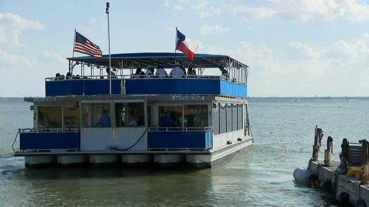 Nearly a year after his death, Dallas officer's loved ones set sail to honor him