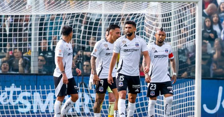 “Ganan sueldos millonarios”: la rabia de los hinchas de Colo Colo que pifian hasta a Vidal en la goleada sufrida frente a la UC