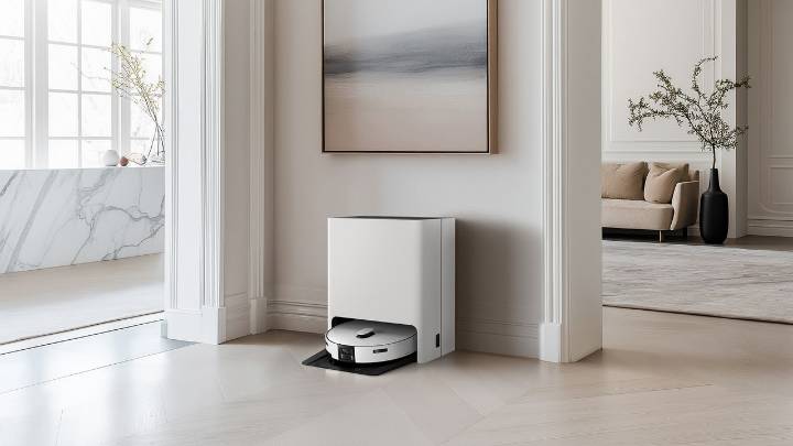 Samsung's latest robot vacuum can clean and monitor your home at the same time