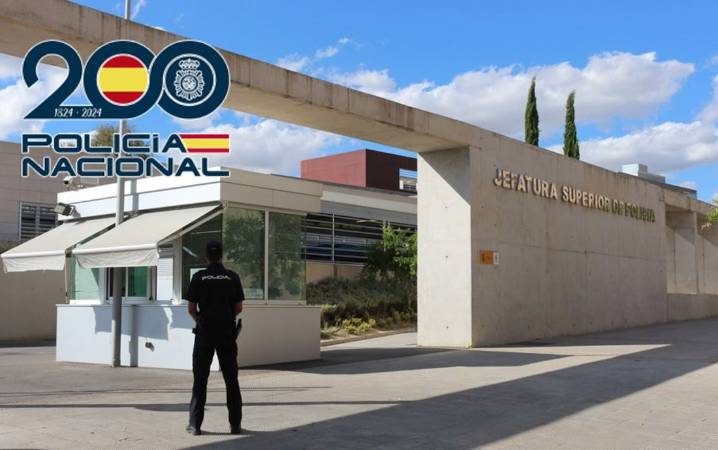 Detenidos tres miembros de un grupo criminal itinerante especializado en suplantación de identidad bancaria