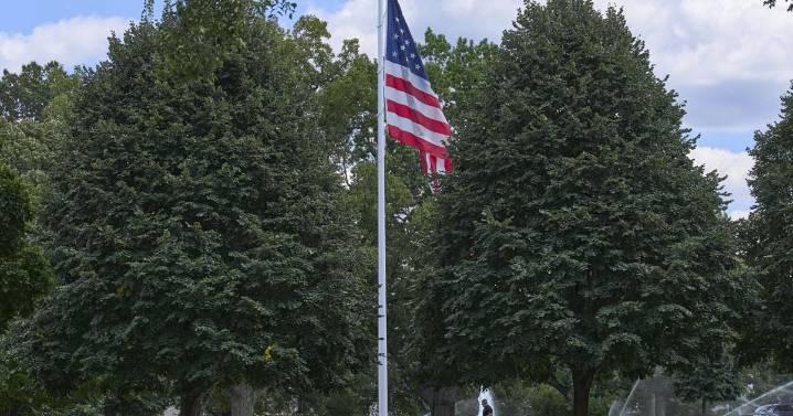 Reynolds orders flags lowered for Minneapolis church shooting victims, following Trump order