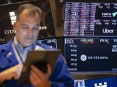 Wall Street clocks another winning week