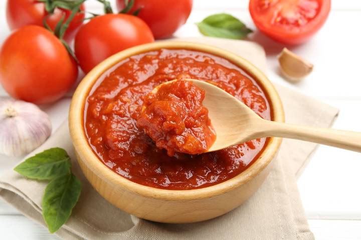 Por presencia de gusanos. La Anmat recomendó no consumir una reconocida marca de tomate triturado