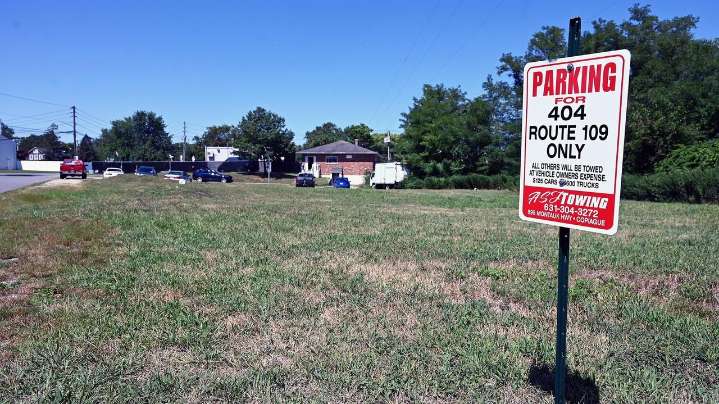 Babylon residents oppose condo development in West Babylon