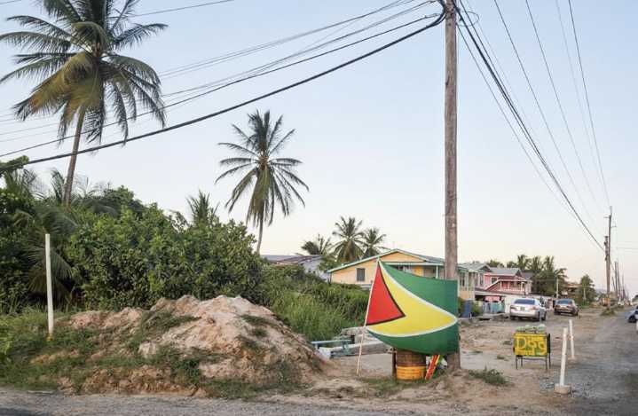 Guyana elige nuevo presidente con tensión fronteriza con Venezuela de fondo