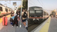 La avería en un tren de Renfe deja a 50 personas paradas en Gallur: "Ha sido una espera larga pero nos han dado agua"