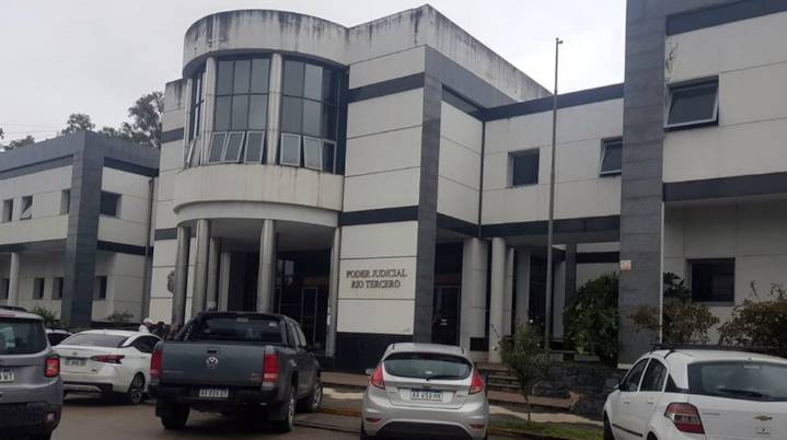 Va a juicio una mujer que confesó que mató a su padre en Córdoba: aseguró que era víctima de abusos y maltratos