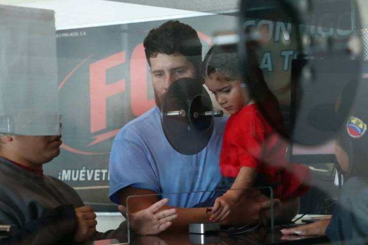 EEUU deporta a otros 158 migrantes en vuelo directo desde Texas: 18 eran menores de edad