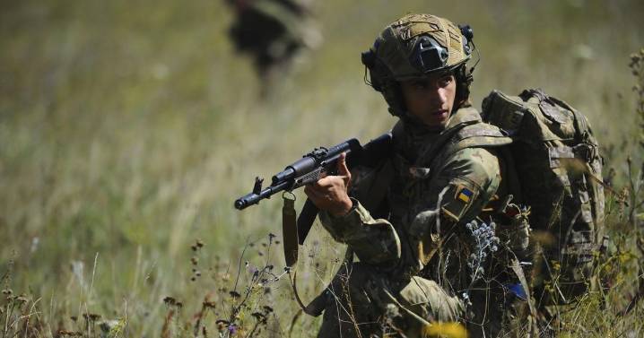 Top European diplomat says Putin is setting 'a trap' by demanding Ukraine concessions