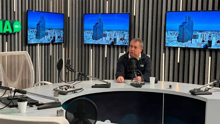 "En matería de turismo Santiago está más o menos bien, tenemos una realidad diferente…