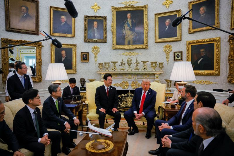 Trump wants to meet North Korea's Kim this year, he tells South Korea