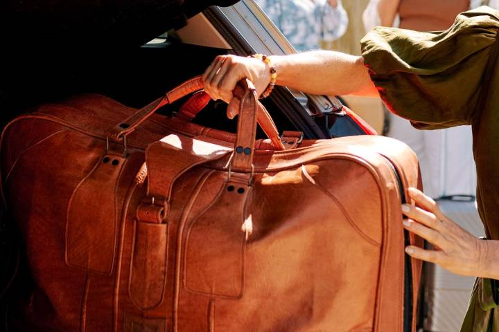 Woman Says She Changes Clothes After Riding on ‘Gross’ Planes and Public Transit