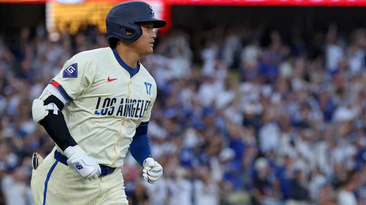 Shohei Ohtani hits 40th home run of season in Dodgers’ game against Blue Jays
