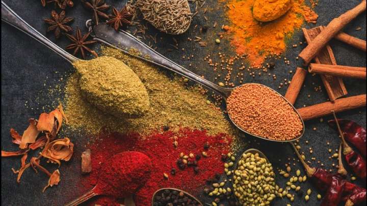 La especia aromática con beneficios comprobados por la ciencia: alivia los gases, regula la digestión y estimula el apetito