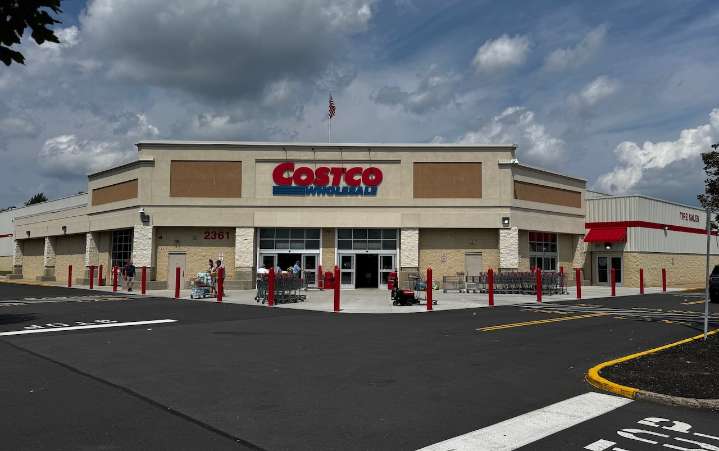 Costco just made a huge change to its food court