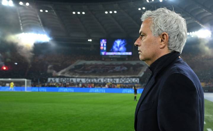 Fenerbahce despide a José Mourinho; Edson Álvarez sin DT