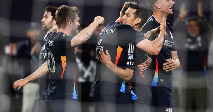 "Chucky" Lozano regresa a la selección mexicana para amistosos ante Corea y Japón