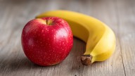 Banana o manzana: cuál es la fruta que te ayuda a mantener la energía durante todo el día, según expertos