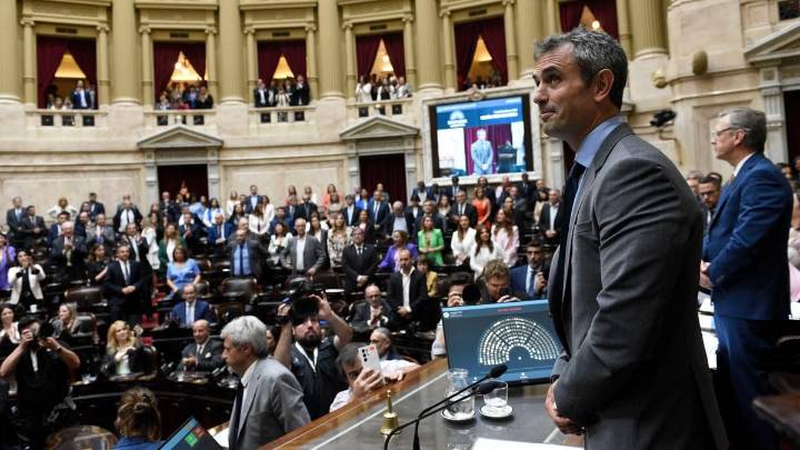 El oficialismo logró sostener el veto de Milei al aumento de las jubilaciones